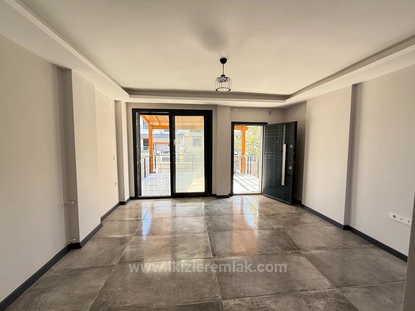 2 + 1 Brand New Duplex Summer House For Sale In Seferihisar Doğanbey Center