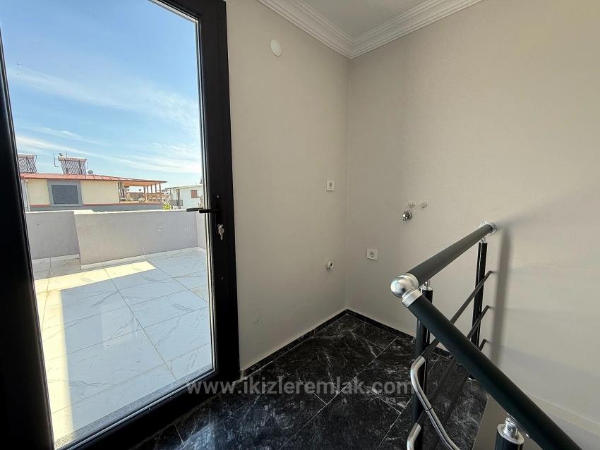 2 + 1 Brand New Duplex Summer House For Sale In Seferihisar Doğanbey Center