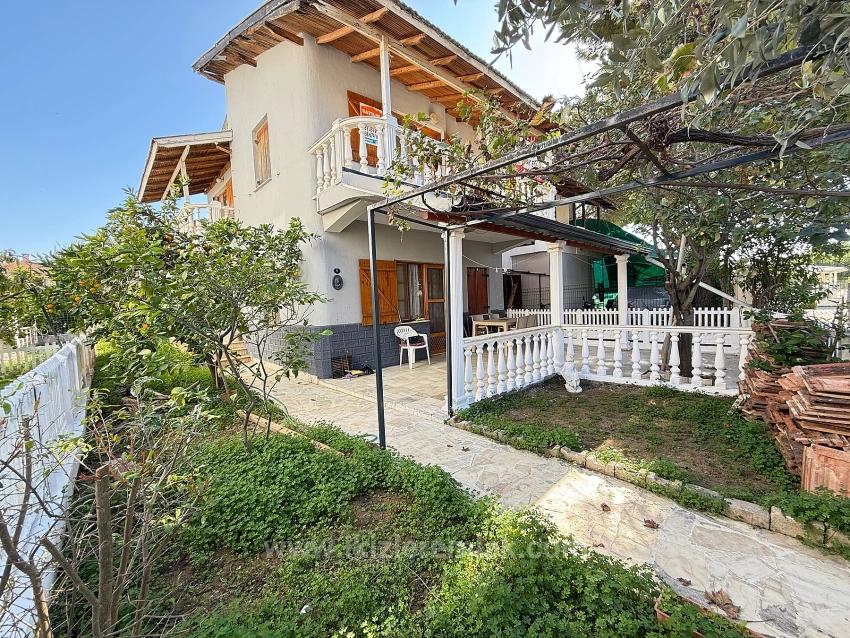 3+1 Duplex Summer House For Sale By The Sea In Seferihisar Ürkmez