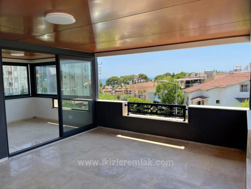 Luxury And Comfortable Duplex Villa For Sale By The Sea In Seferihisar Ürkmez
