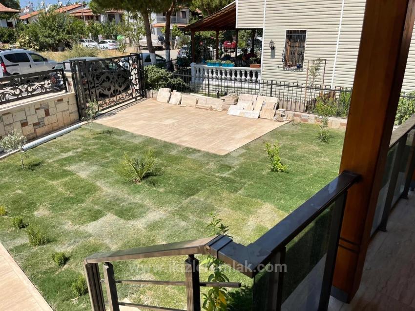 Luxury And Comfortable Duplex Villa For Sale By The Sea In Seferihisar Ürkmez