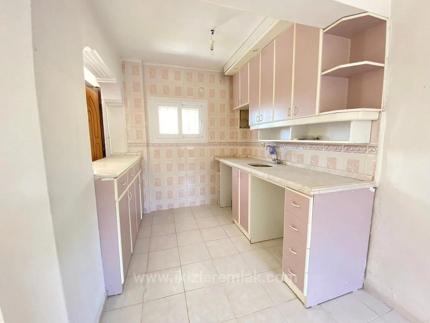 1+1 Seaside For Sale In Seferihisar Ürkmez. 85 M2 Flat