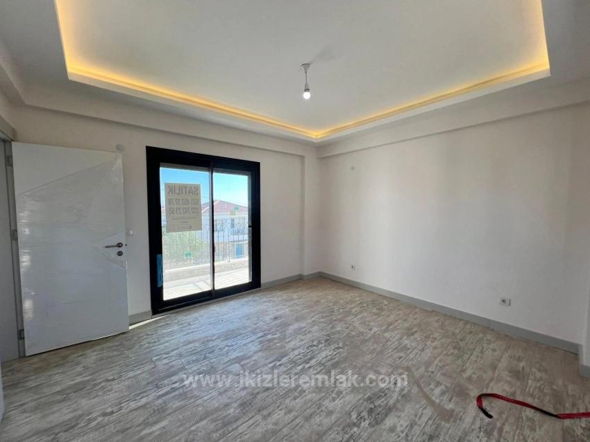 4+1 Villa With Private Pool And Luxury Fireplace For Sale In Seferihisar Akarca