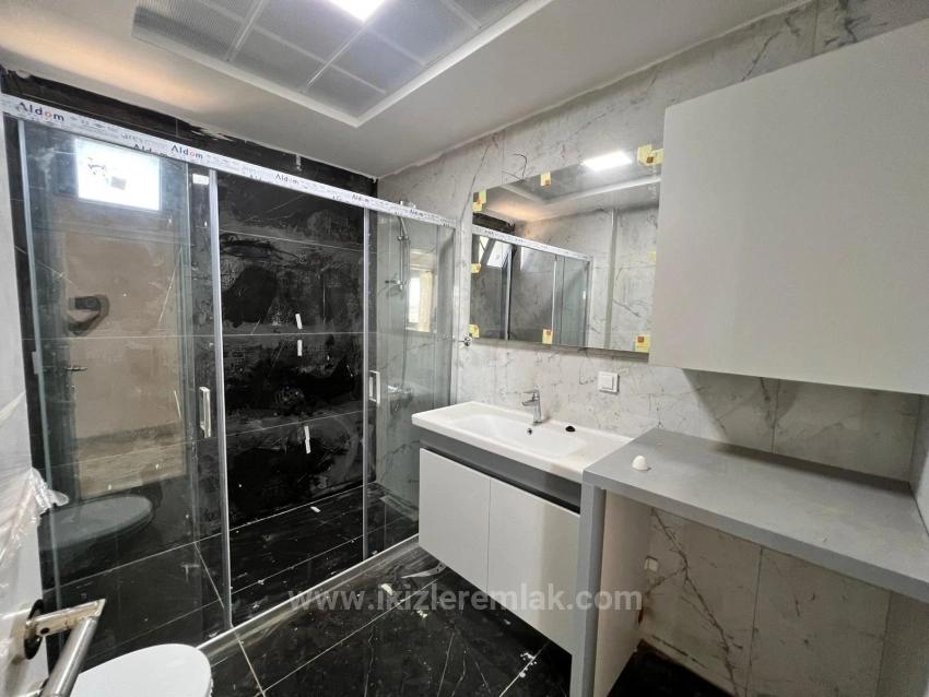 4+1 Villa With Private Pool And Luxury Fireplace For Sale In Seferihisar Akarca