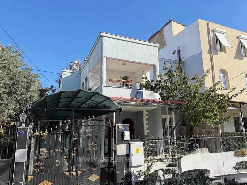 2+1 Flat For Sale In Seferihisar Doğanbey, 90M2 300M To The Sea