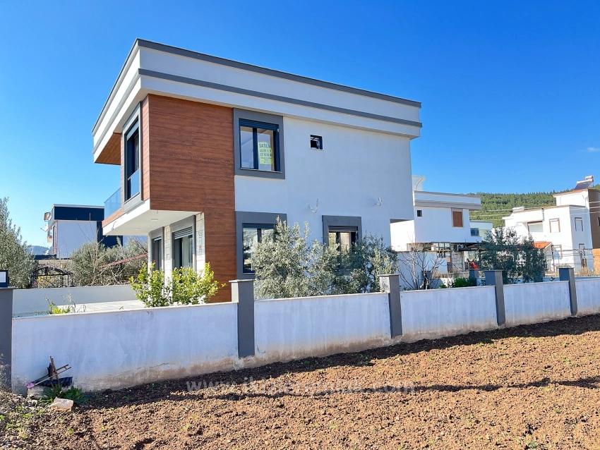 Brand New Detached 3+1 Spacious Villa For Sale In Ürkmez Doğanbey