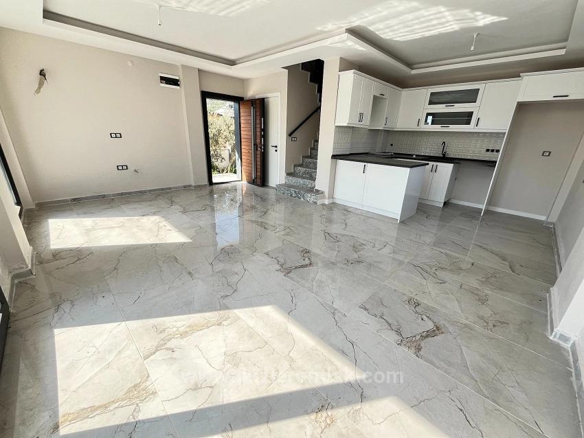 Brand New Detached 3+1 Spacious Villa For Sale In Ürkmez Doğanbey