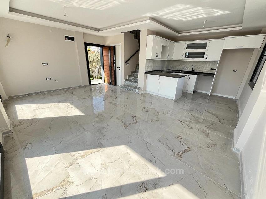 Brand New Detached 3+1 Spacious Villa For Sale In Ürkmez Doğanbey