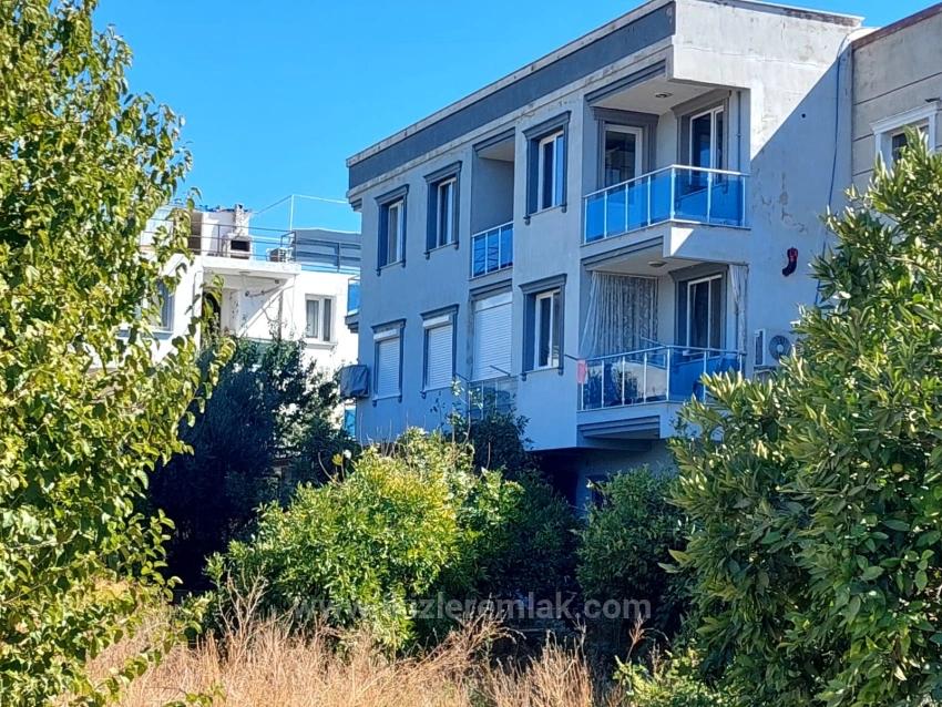 2+1 Apartment For Sale In Seferihisar Ürkmez Center, Separate Kitchen