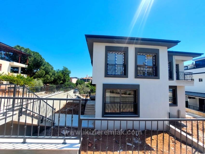 Brand New 2+1 Duplex Villa With Garden For Sale In Payamlı, Seferihisar.