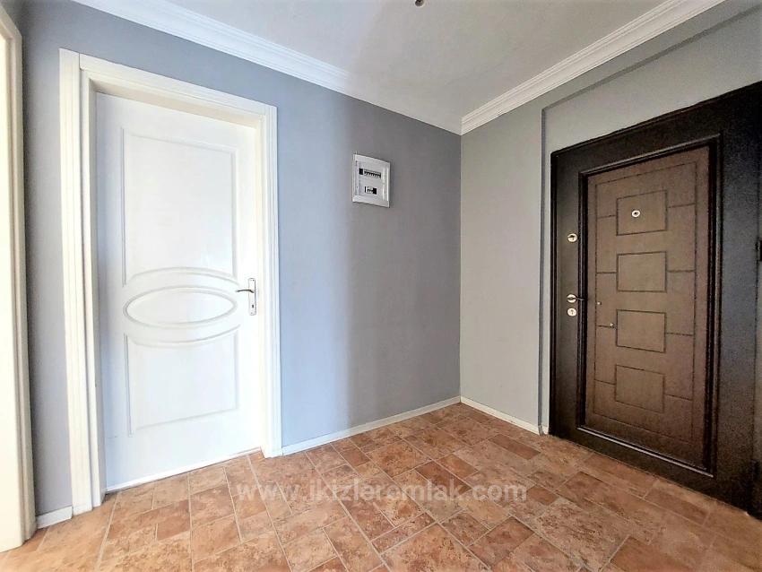 2+1 Apartment For Sale In Seferihisar Ürkmez Center, Separate Kitchen