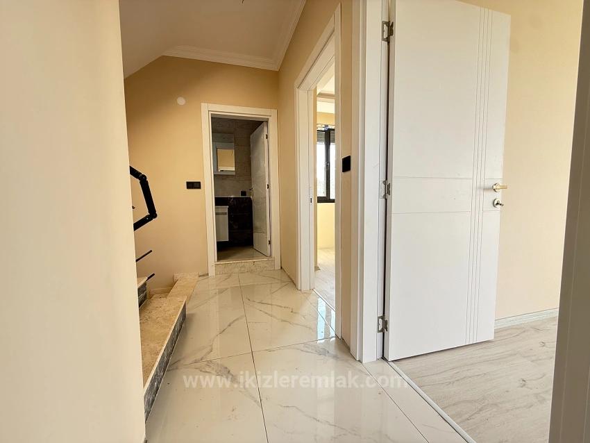 3+1 Duplex Villa With New Garden For Sale In Seferihisar Doğanbey