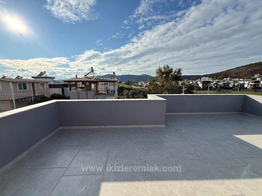 3+1 Duplex Villa With New Garden For Sale In Seferihisar Doğanbey