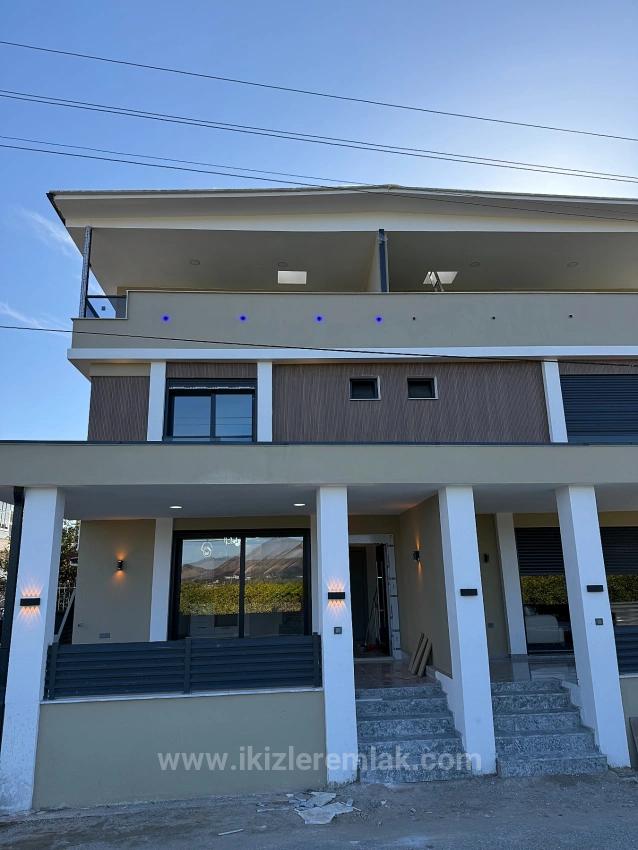 Luxury Brand New 3+1 Villa With Garden For Sale Near The Sea In Doğanbey, Seferihisar.