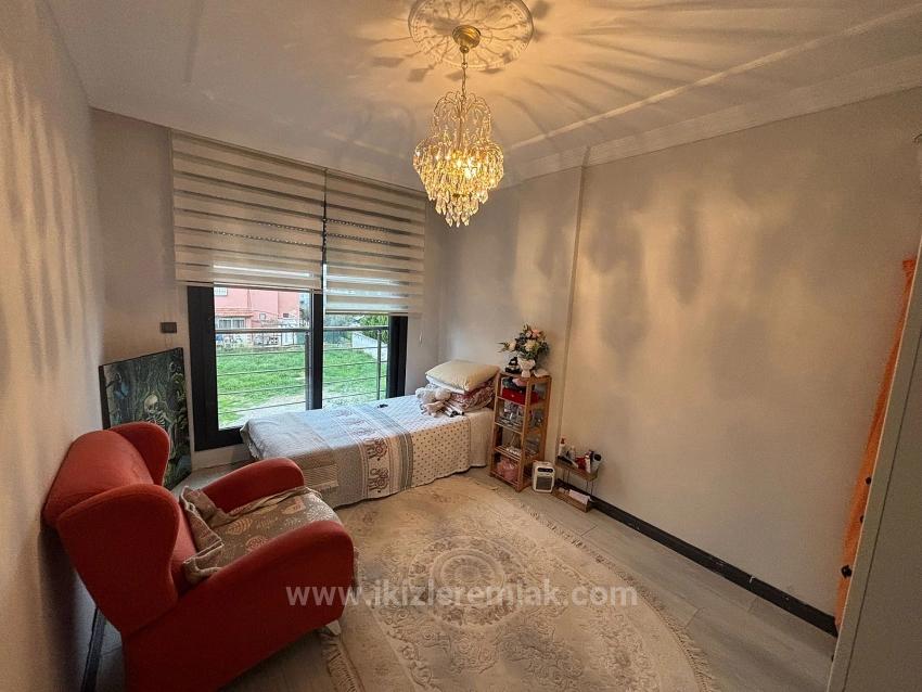 3+1 Duplex Cottage With Garden For Sale In Seferihisar Doğanbey