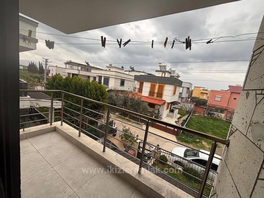 3+1 Duplex Cottage With Garden For Sale In Seferihisar Doğanbey