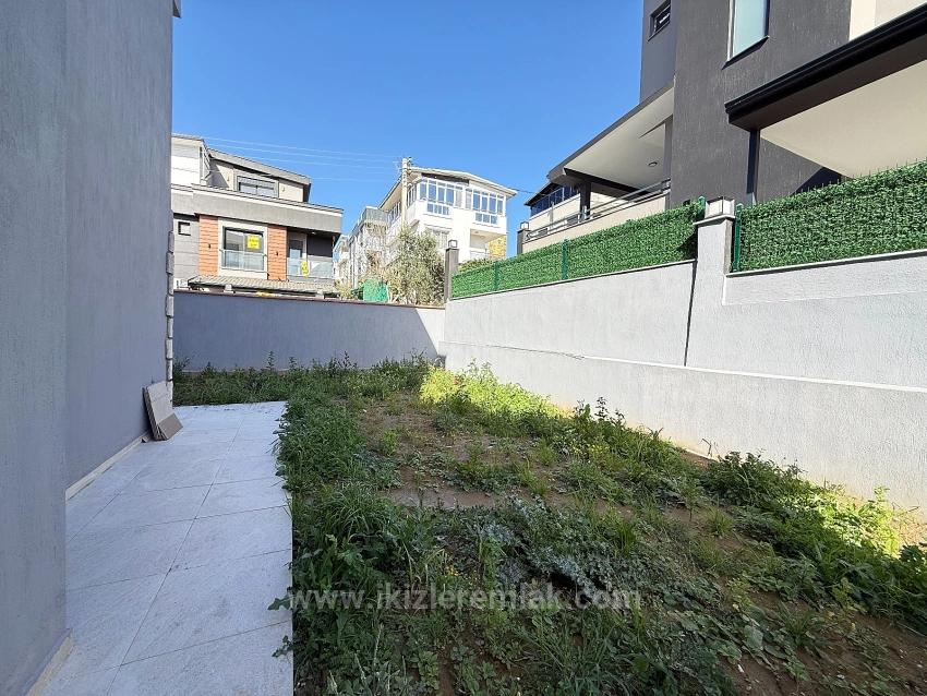 Single Detached 3+1 Villa With Garden For Sale In Doğanbey, Seferihisar