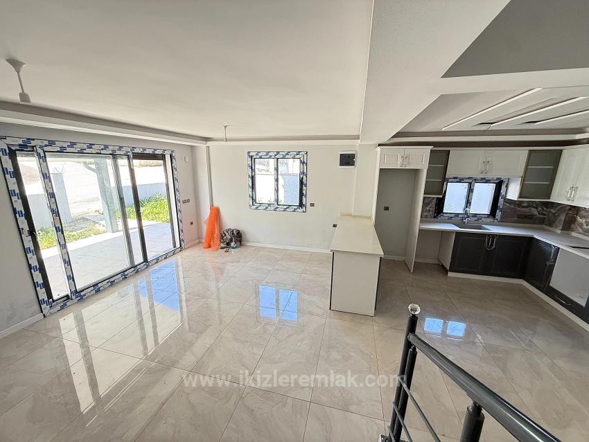 Single Detached 3+1 Villa With Garden For Sale In Doğanbey, Seferihisar