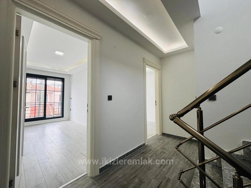 3+1 Duplex Villa For Sale In Seferihisar Doğanbey Center