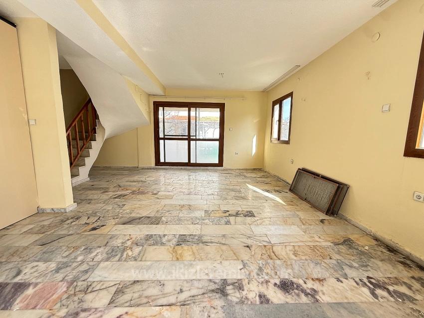 3+1 Duplex Villa For Sale By The Sea In Seferihisar Doğanbey