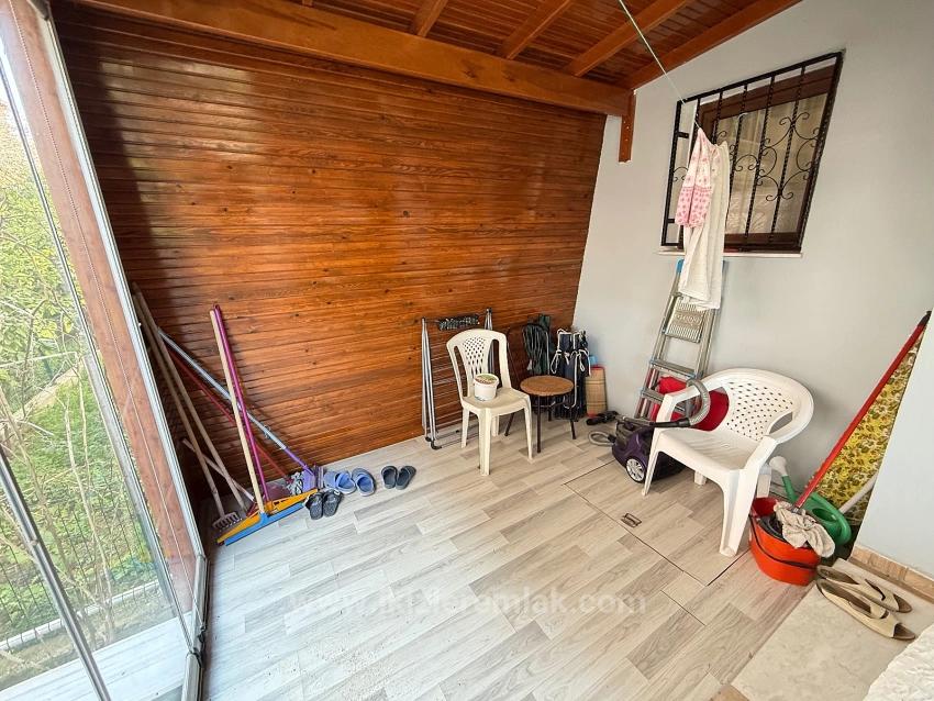 Ground Floor 2+1 Apartment With Garden For Sale In Seferihisar Ürkmez Center.