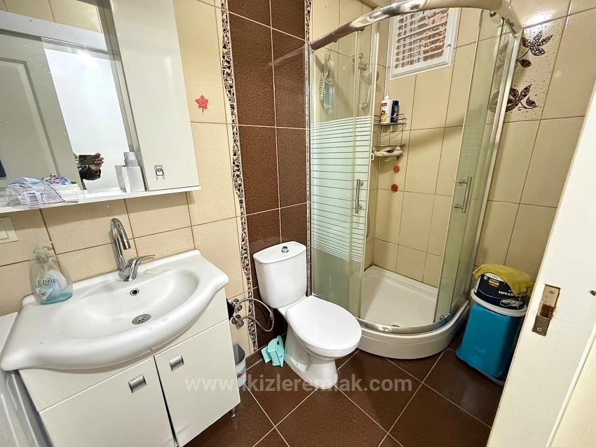 2 + 1 Mezzanine Floor Separate Kitchen 90 Meter² Flat In Seferihisar Ürkmez Center