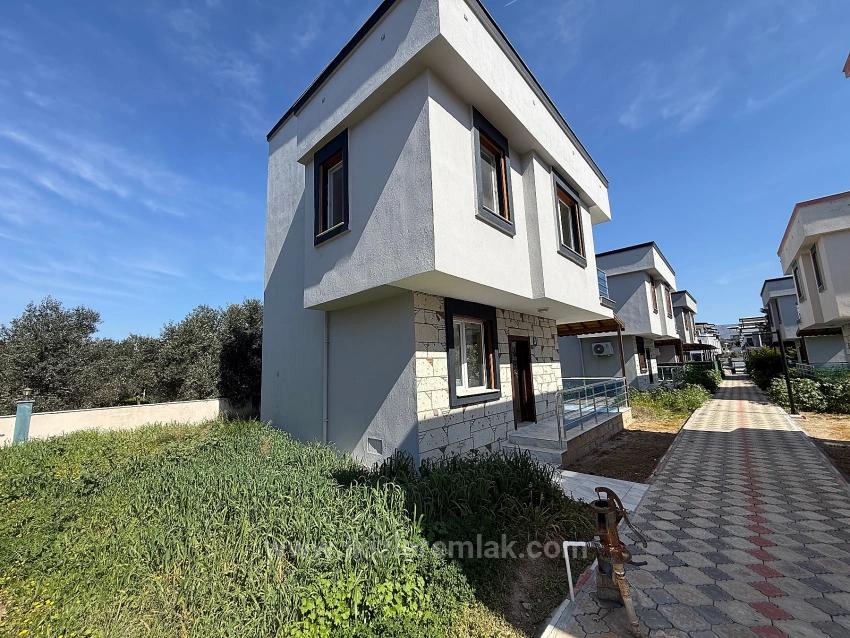 In Seferihisar Doğanbey, A Detached 3+1 Villa With A Large Garden For Sale