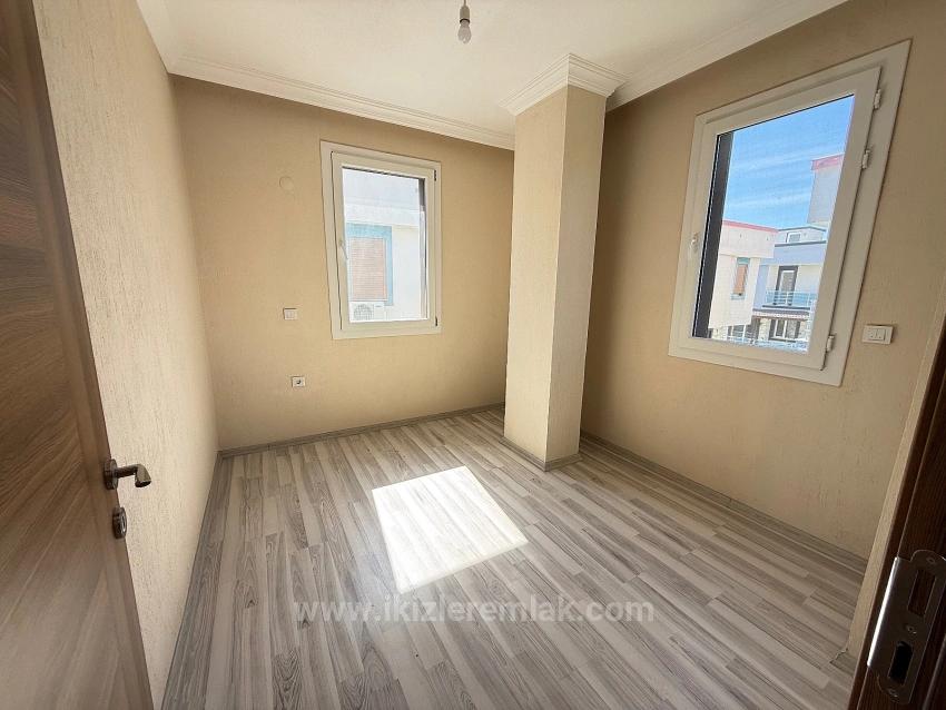 Single Detached 3+1 Villa With Large Garden For Sale In Seferihisar Doğanbey