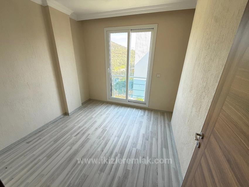 Single Detached 3+1 Villa With Large Garden For Sale In Seferihisar Doğanbey