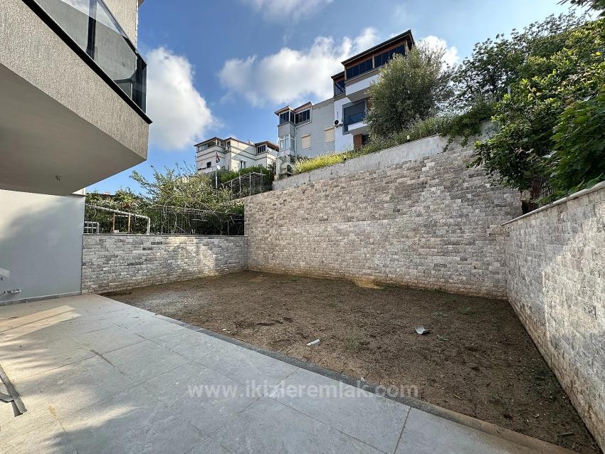 2+1 New Villa With Large Garden For Sale In Seferihisar Ürkmez