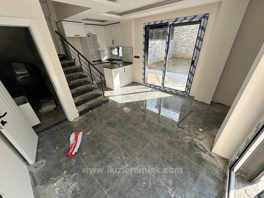 2+1 New Villa With Large Garden For Sale In Seferihisar Ürkmez