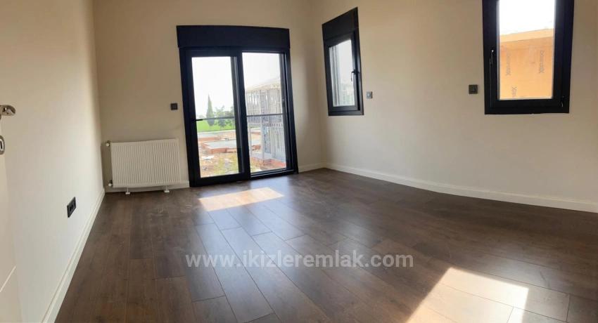3+1 Duplex Villa With Spacious Garden For Sale In Doğanbey, Seferihisar