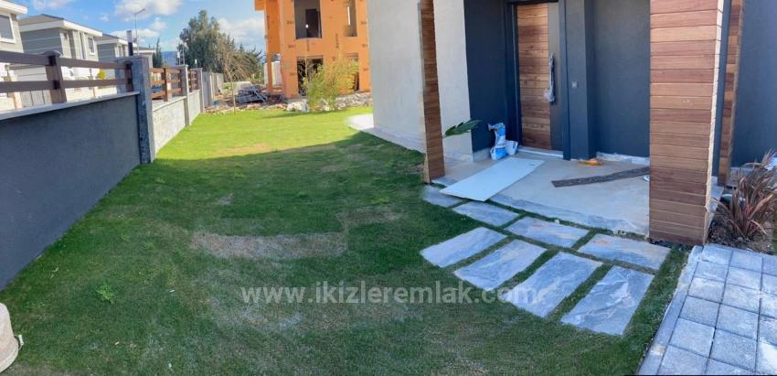 3+1 Duplex Villa With Spacious Garden For Sale In Doğanbey, Seferihisar