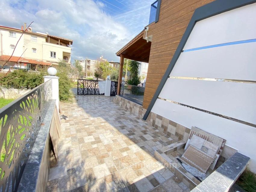 Detached 3+1 Ultra Luxury Villa By The Sea For Sale In Doğanbey