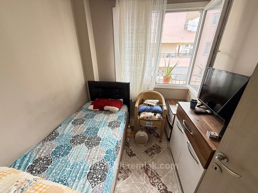 2+1 Apartment For Sale On Mid-Floor In Ürkmez Center, Seferihisar