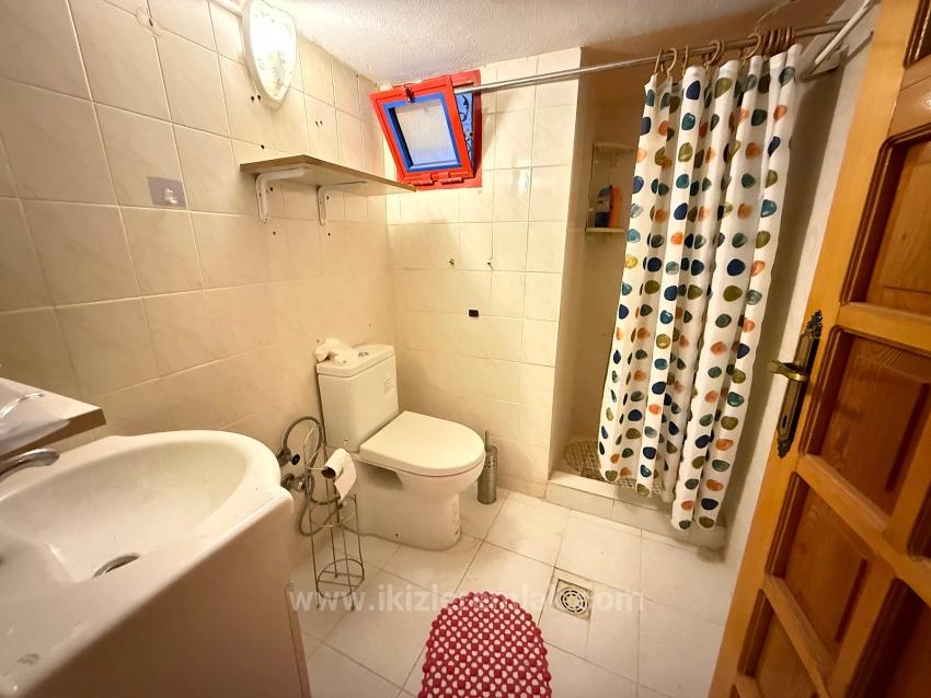 2+1 Mid-Floor Apartment For Sale In Seferihisar Ürkmez