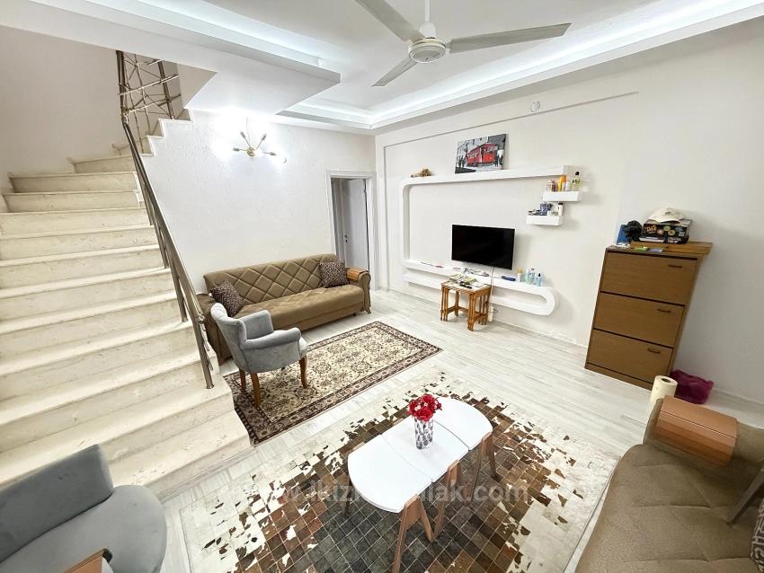Spacious 3+1 Villa/Summer House For Sale At An Affordable Price In Ürkmez, Seferihisar.