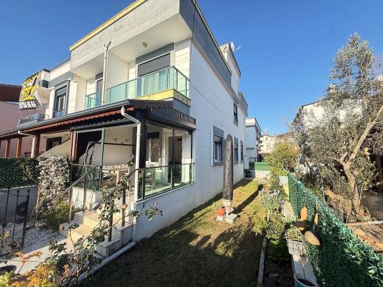 3+1 Villa With Garden For Sale Near The Sea In Doğanbey