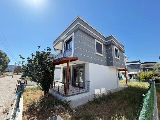 For Sale In Ürkmez Doğanbey Zero Single Detached Wide 3+1 Villa