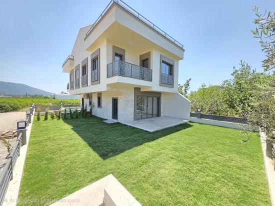 In Gümüldür İnönü Neighbourhood, 450 Metres To The Sea, Spacious Garden Zero 4+1!
