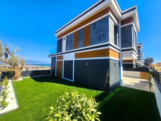 Single Detached House For Sale In Seferihisar Doğanbey With Large Garden And Panoramic Sea View