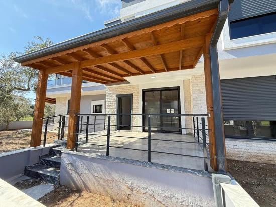 2 + 1 Brand New Duplex Summer House For Sale In Seferihisar Doğanbey Center