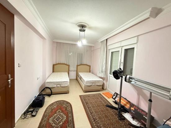 2+1 80M2 Apartment For Sale In Seferihisar Ürkmez Center, No Additional Renovation Needed