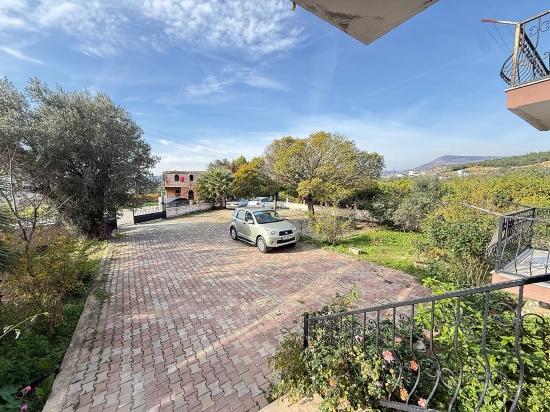 2+1 80m2 Apartment For Sale In Seferihisar Ürkmez Center, No Additional Renovation Needed