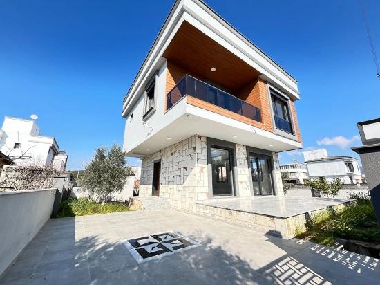 Brand New Detached 3+1 Spacious Villa For Sale In Ürkmez Doğanbey