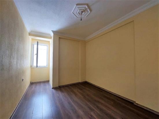 2+1 Apartment For Sale In Seferihisar Ürkmez Center, Separate Kitchen