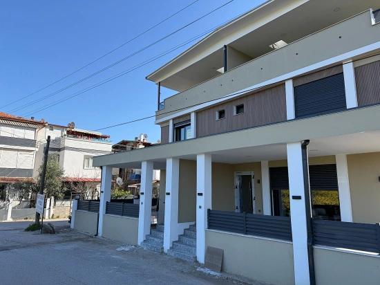 Luxury Brand New 3+1 Villa With Garden For Sale Near The Sea In Doğanbey, Seferihisar.