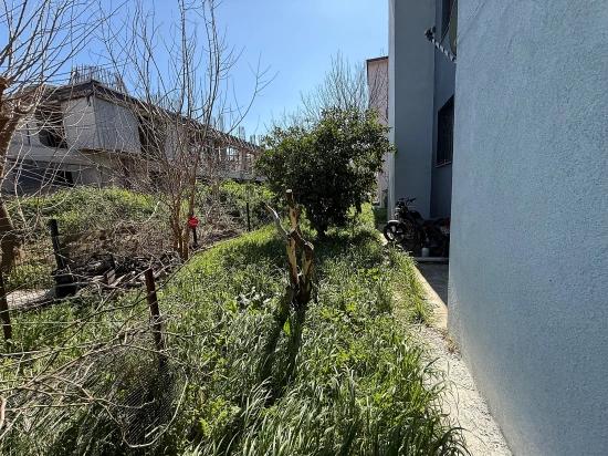 Ground Floor 2+1 Apartment With Garden For Sale In Seferihisar Ürkmez Center.