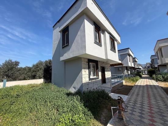 Single Detached 3+1 Villa With Large Garden For Sale In Seferihisar Doğanbey