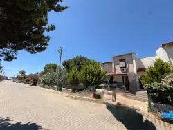 3+1 Bedroom Detached House For Sale in Cumhuriyet Nbh. Seferihisar Doğanbey - 300 m²